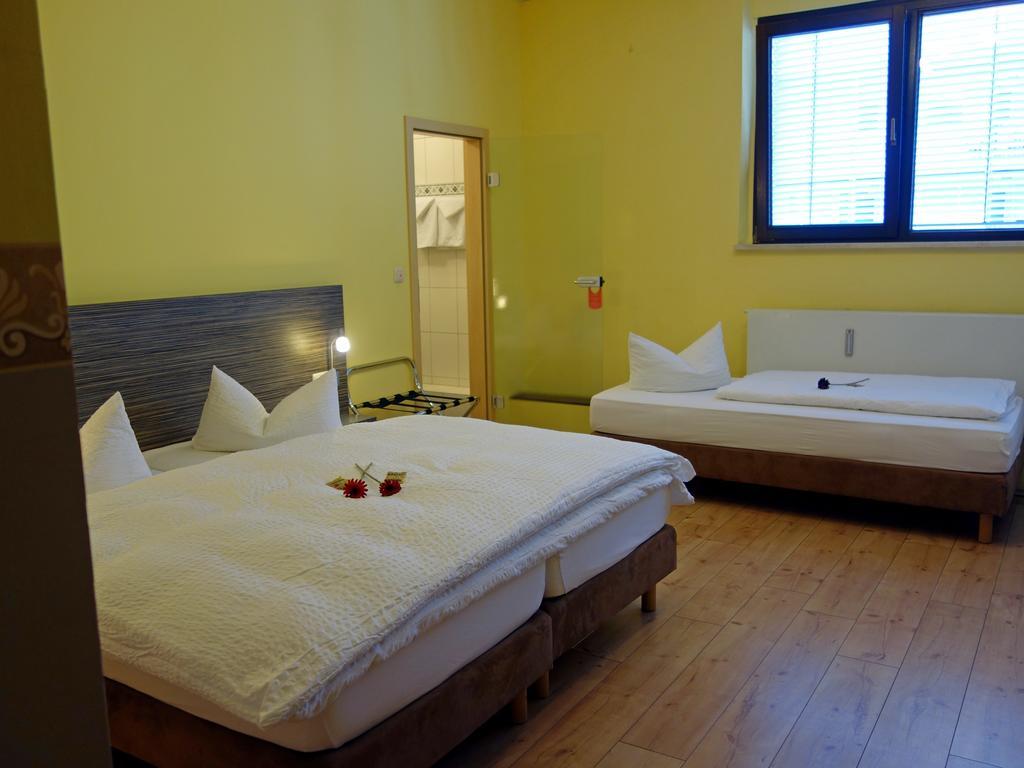 Stadthotel Регенсбург Номер фото